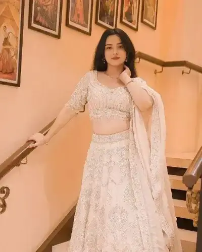 Escort Kotri